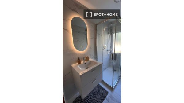 Piso de 2 dormitorios en alquiler en Santander