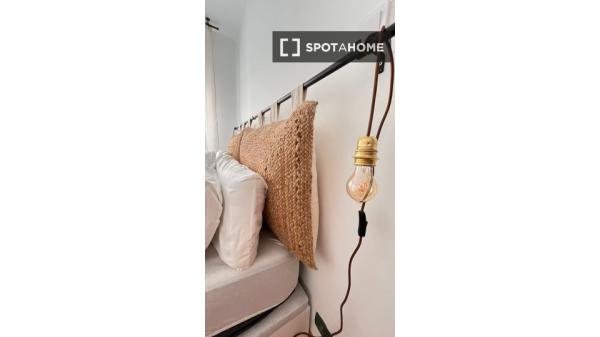 Piso de 2 dormitorios en alquiler en Santander