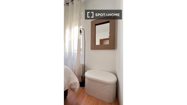 Piso de 2 dormitorios en alquiler en Santander