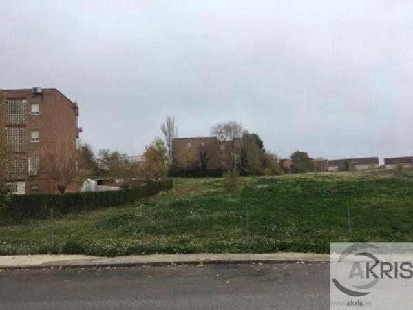 Terreno en calle Santa Rosa