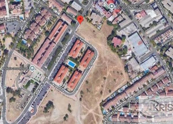 Terreno en calle Santa Rosa