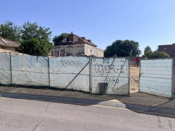 Terreno en calle Sauce, 23