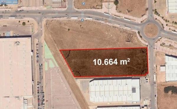 Terreno en Montserrat - Parque Empresarial