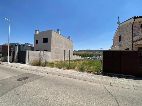 Terreno en calle Marqués de Santillana