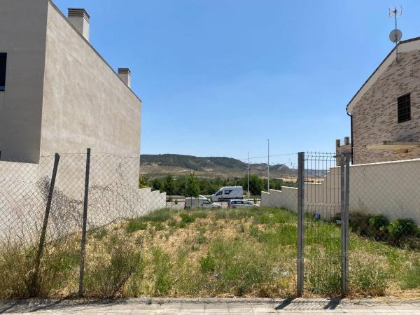 Terreno en calle Marqués de Santillana