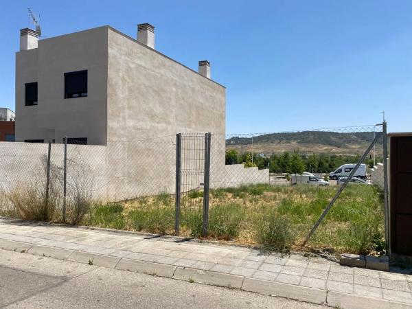 Terreno en calle Marqués de Santillana