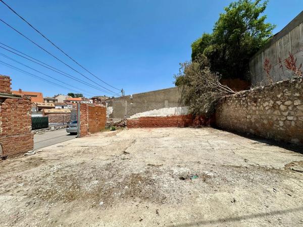 Terreno en calle de la Fuente