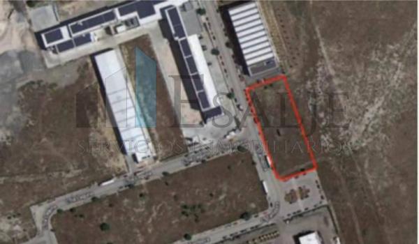 Terreno en avenida de los Cantillos s/n