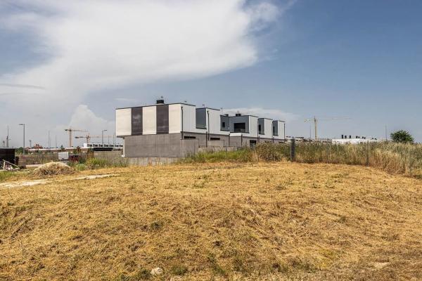 Terreno en calle del Valle de la Pinilla