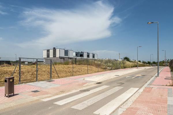 Terreno en calle del Valle de la Pinilla