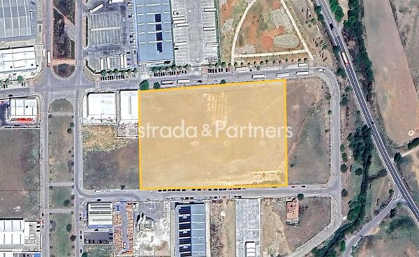 Terreno en calle Vesta