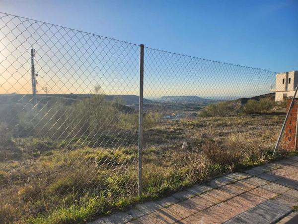 Terreno en calle Pinar de Abantos