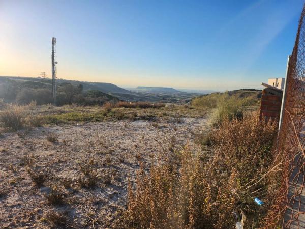 Terreno en calle Pinar de Abantos