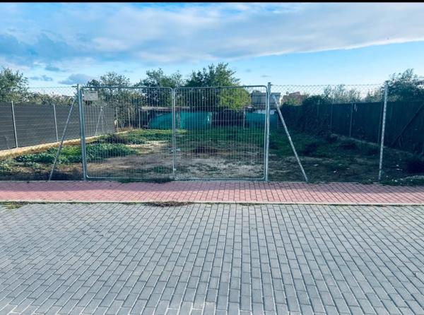 Terreno en calle Lavanda