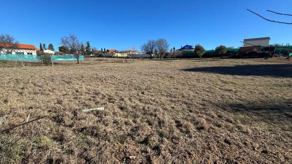 Terreno en calle Jilguero, 7