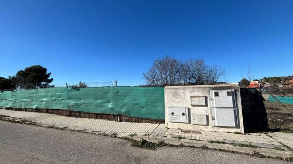 Terreno en calle Jilguero, 7