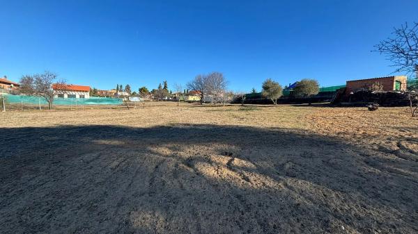 Terreno en calle Jilguero, 7