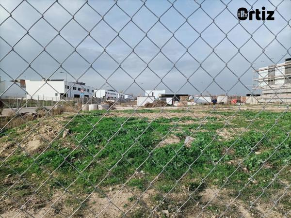 Terreno en calle del Valle de la Pinilla