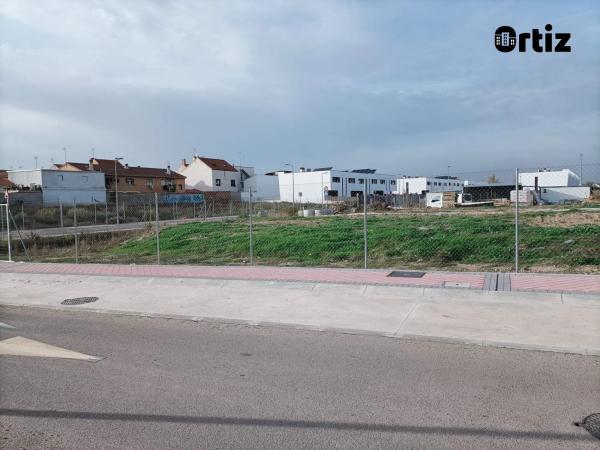 Terreno en calle del Valle de la Pinilla