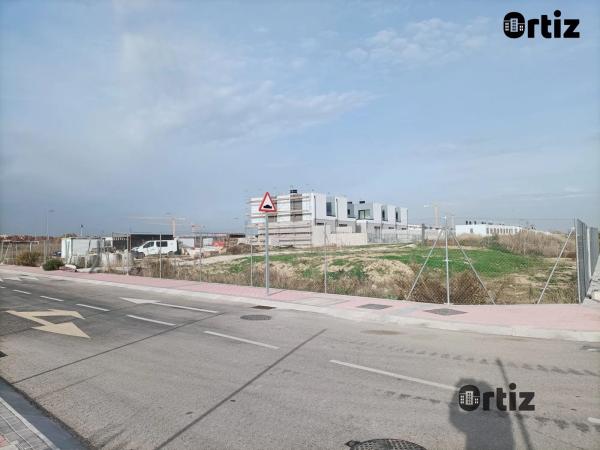 Terreno en calle del Valle de la Pinilla