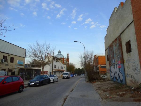 Terreno en calle de Antonio Gaudí