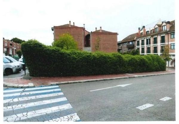 Terreno en calle de Rafael Alberti, 17