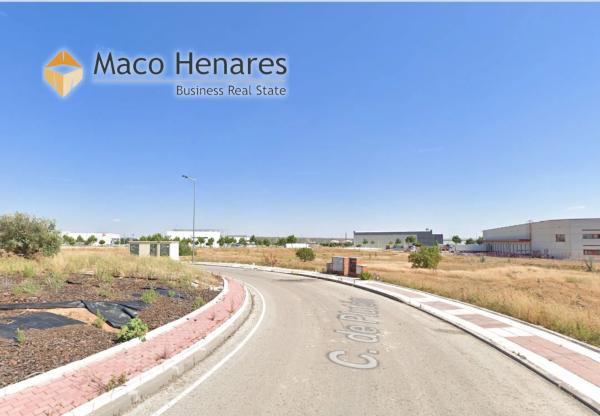 Terreno en calle de Plutón, 11