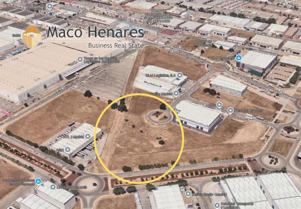 Terreno en calle de Plutón, 11