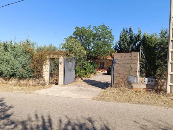 Terreno en calle de las Adelfas, 26