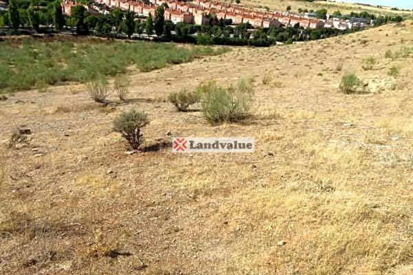 Terreno en calle Río Guadalix