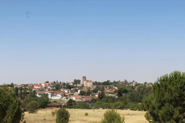 Terreno en sitio tras de las torres