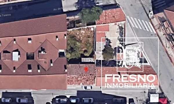 Terreno en calle Madrid