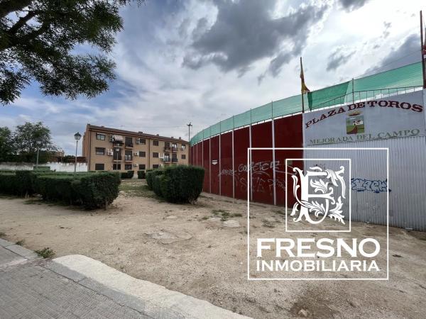 Terreno en calle Madrid