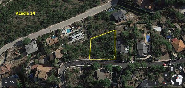 Terreno en calle Acacia, 16