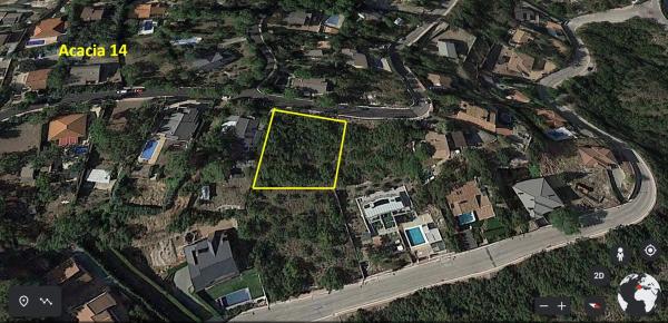 Terreno en calle Acacia, 16