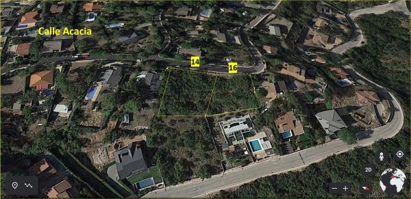 Terreno en calle Acacia, 16