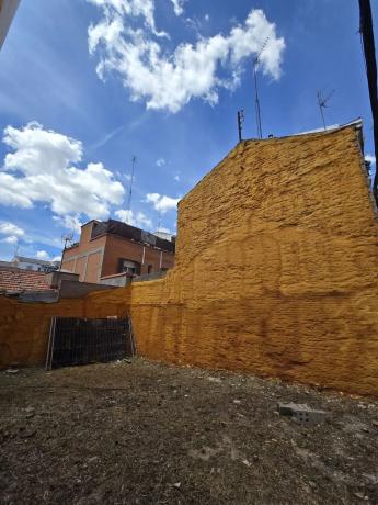 Terreno en calle de Ramón Serrano