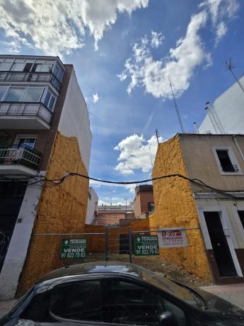 Terreno en calle de Ramón Serrano