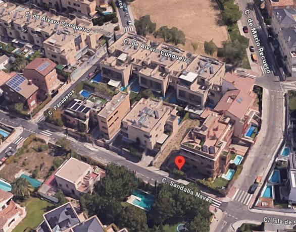 Terreno en calle Sandalia Navas