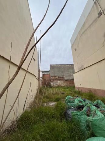 Terreno en plaza del Baile