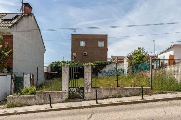Terreno en calle de Pegaso