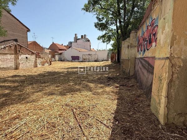 Terreno en calle de Emerenciana Zurilla
