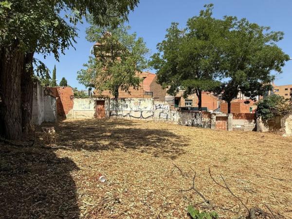Terreno en calle de Emerenciana Zurilla