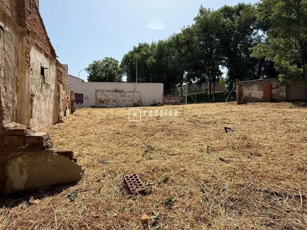 Terreno en calle de Emerenciana Zurilla