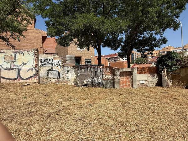 Terreno en calle de Emerenciana Zurilla