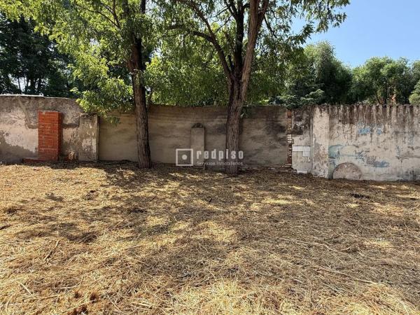 Terreno en calle de Emerenciana Zurilla