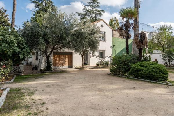 Terreno en Barrio Aravaca