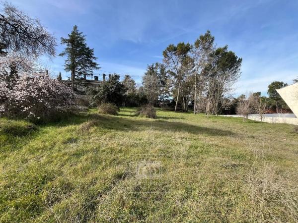 Terreno en avenida de Miraflores