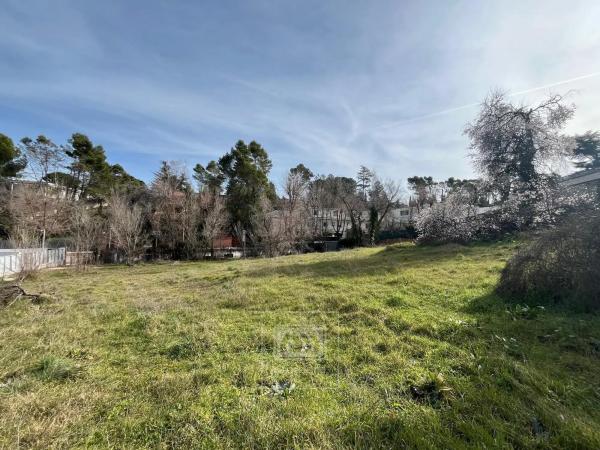 Terreno en avenida de Miraflores