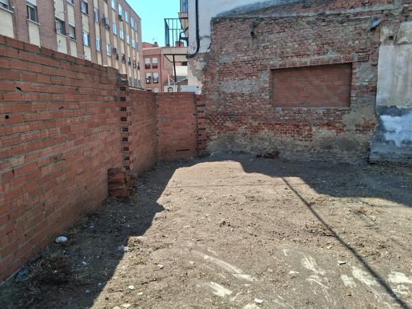 Terreno en calle Alfonso Xiii, 7